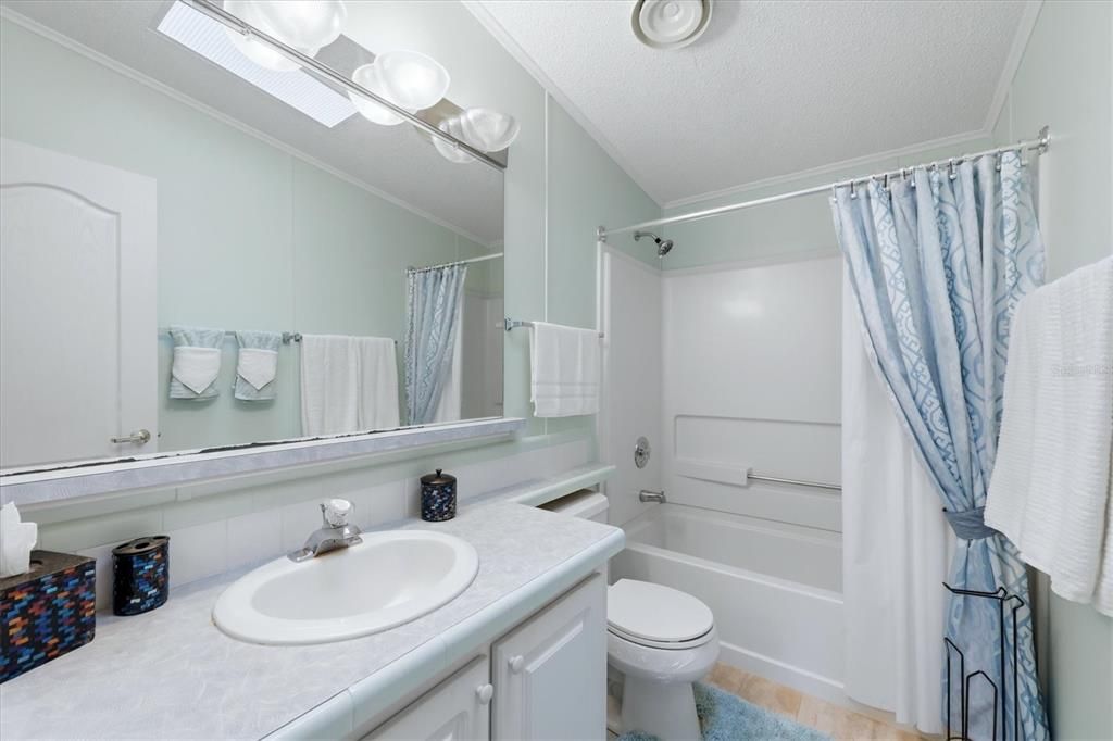 For Sale: $175,000 (2 beds, 2 baths, 1350 Square Feet)