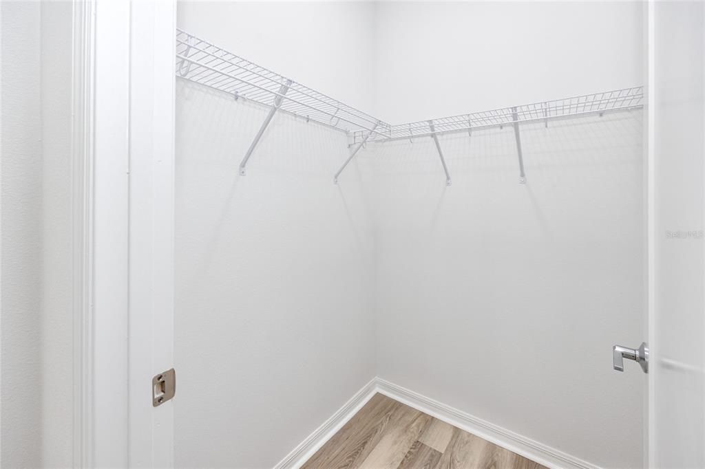 En Renta: $2,595 (3 camas, 2 baños, 1275 Pies cuadrados)