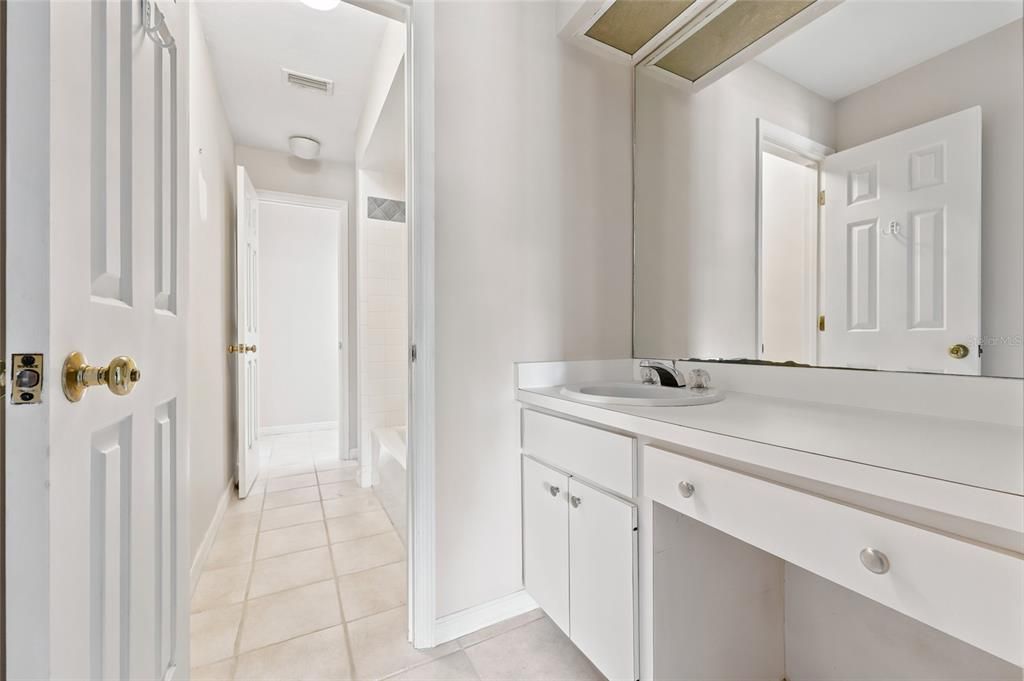 En Venta: $615,000 (6 camas, 4 baños, 4867 Pies cuadrados)