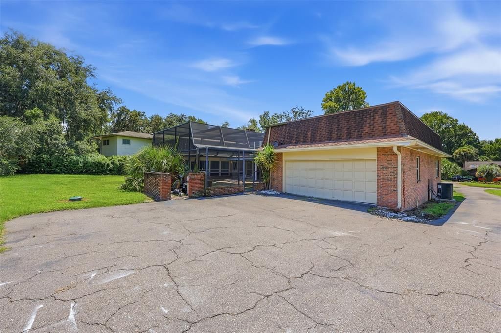 En Venta: $615,000 (6 camas, 4 baños, 4867 Pies cuadrados)