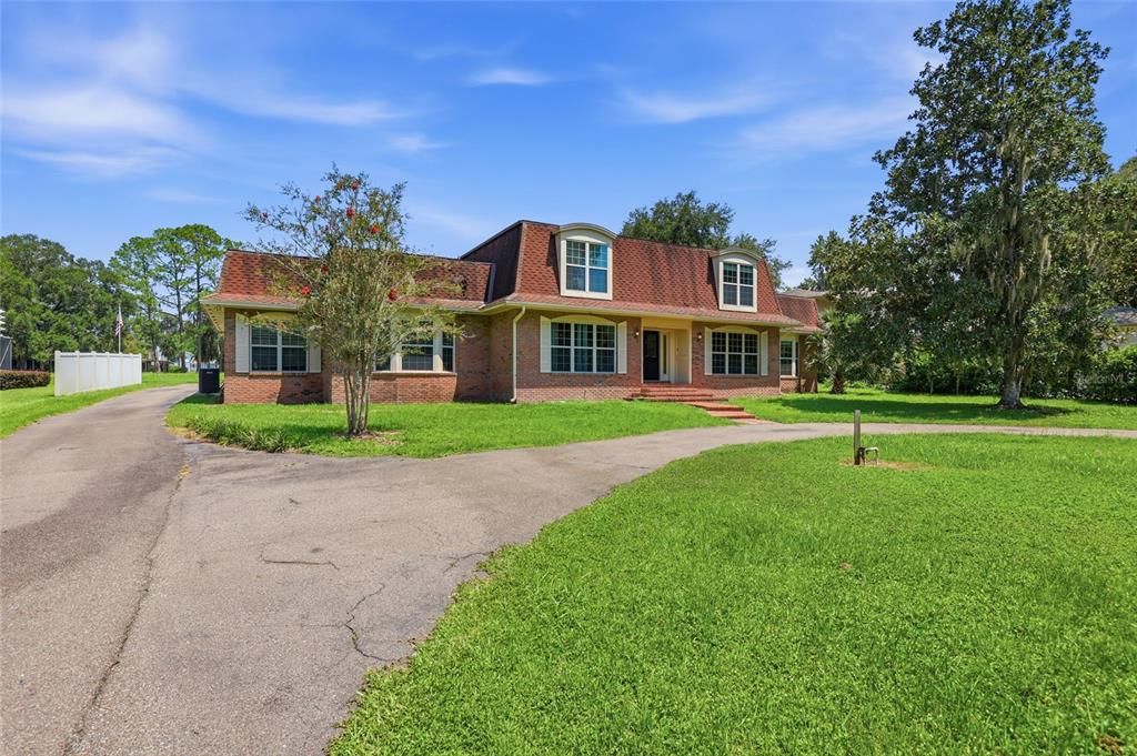En Venta: $615,000 (6 camas, 4 baños, 4867 Pies cuadrados)