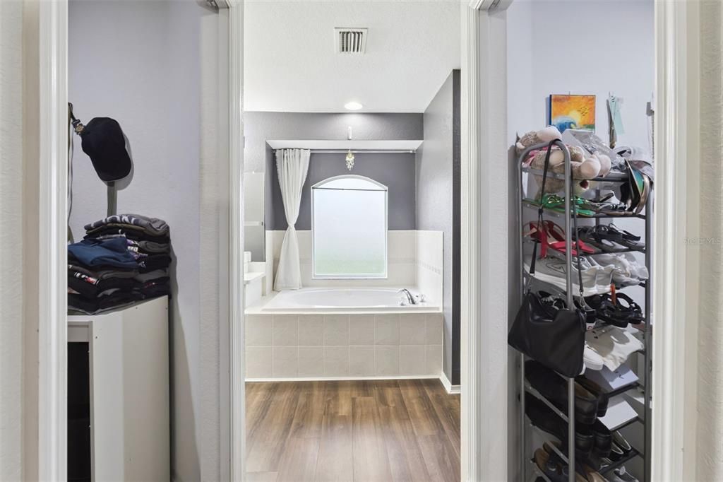 For Sale: $360,000 (3 beds, 2 baths, 1795 Square Feet)