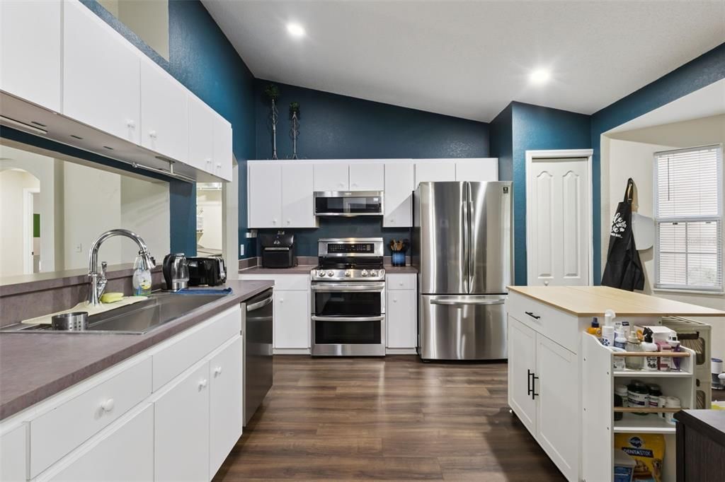 For Sale: $360,000 (3 beds, 2 baths, 1795 Square Feet)