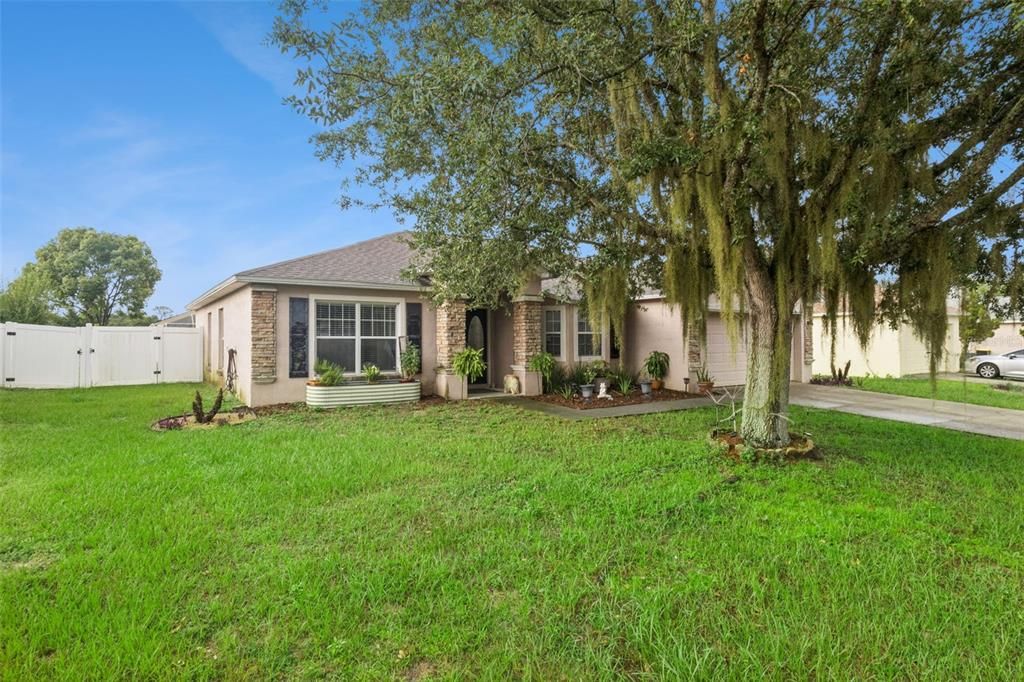 For Sale: $360,000 (3 beds, 2 baths, 1795 Square Feet)