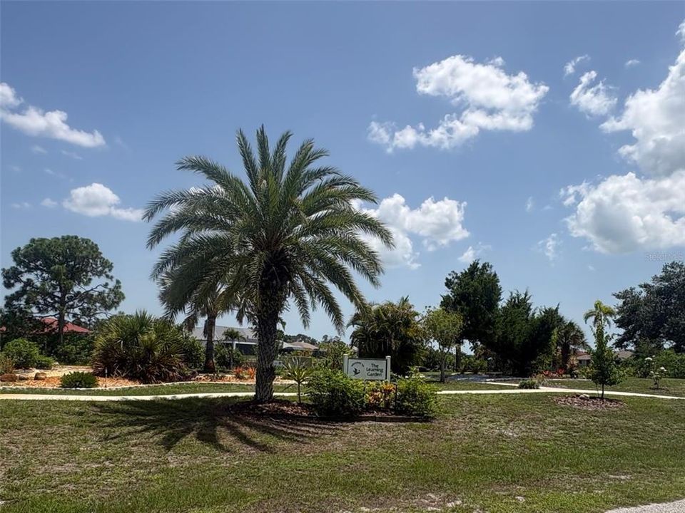 На продажу: $28,920 (0.26 acres)