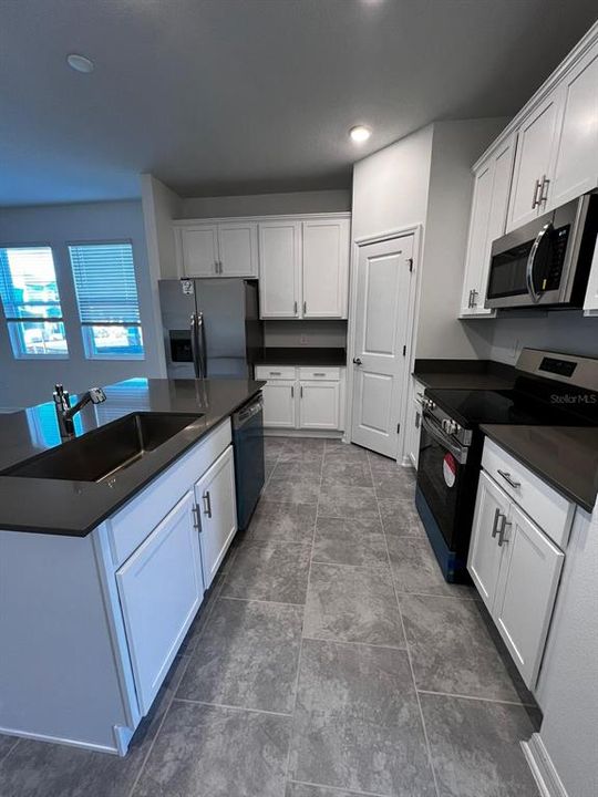 For Sale: $440,000 (4 beds, 3 baths, 2023 Square Feet)