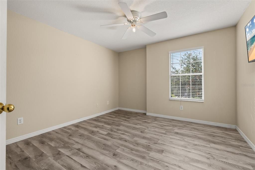 For Sale: $520,000 (5 beds, 3 baths, 2805 Square Feet)