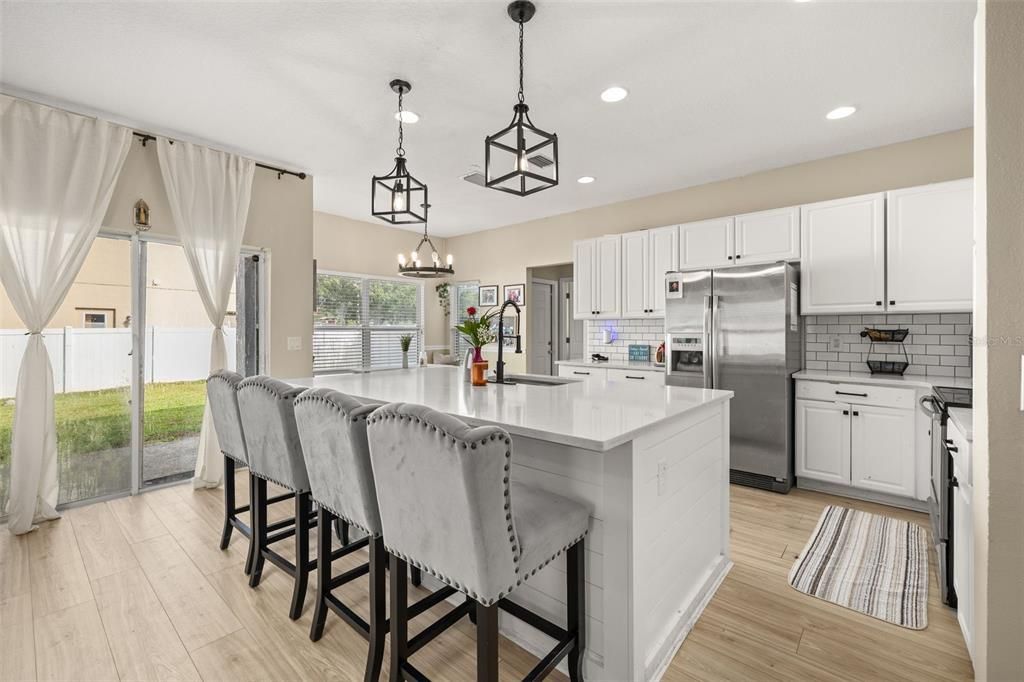 For Sale: $520,000 (5 beds, 3 baths, 2805 Square Feet)