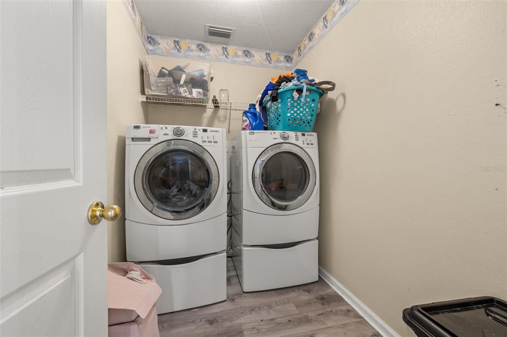 For Sale: $520,000 (5 beds, 3 baths, 2805 Square Feet)