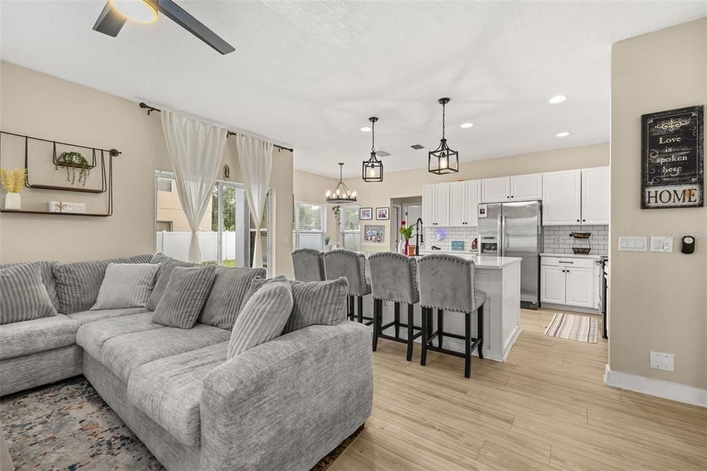 For Sale: $520,000 (5 beds, 3 baths, 2805 Square Feet)
