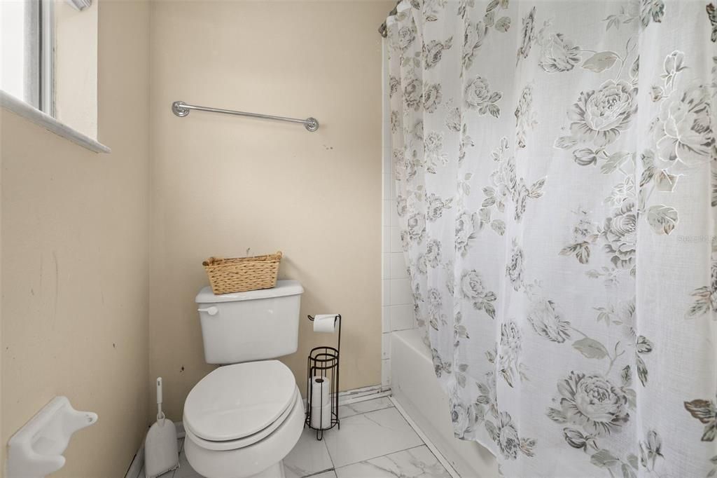 For Sale: $520,000 (5 beds, 3 baths, 2805 Square Feet)
