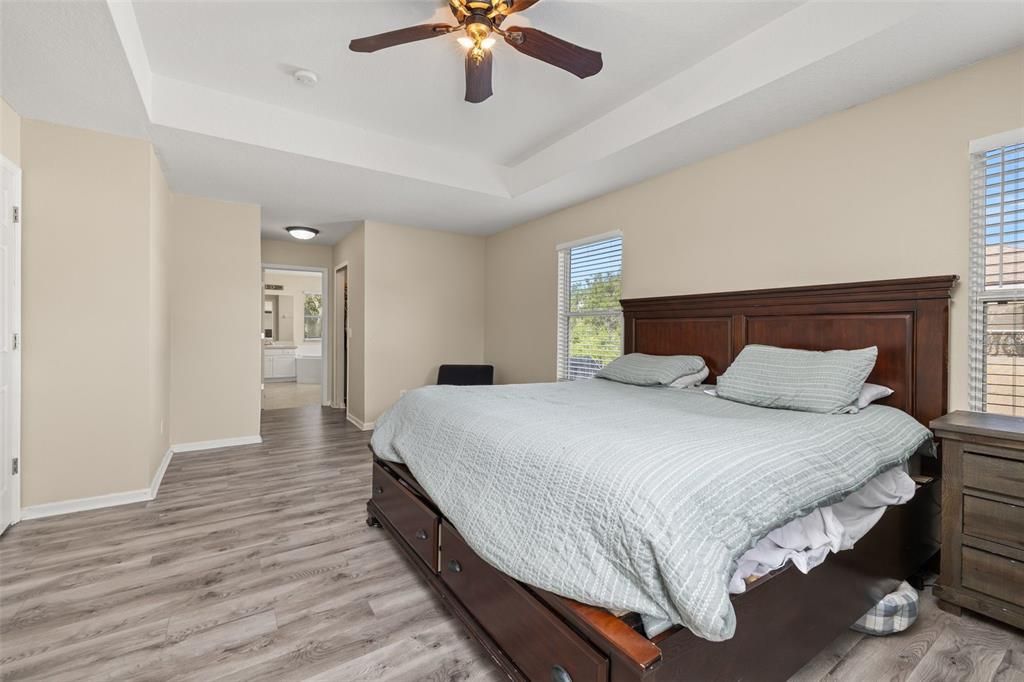 For Sale: $520,000 (5 beds, 3 baths, 2805 Square Feet)