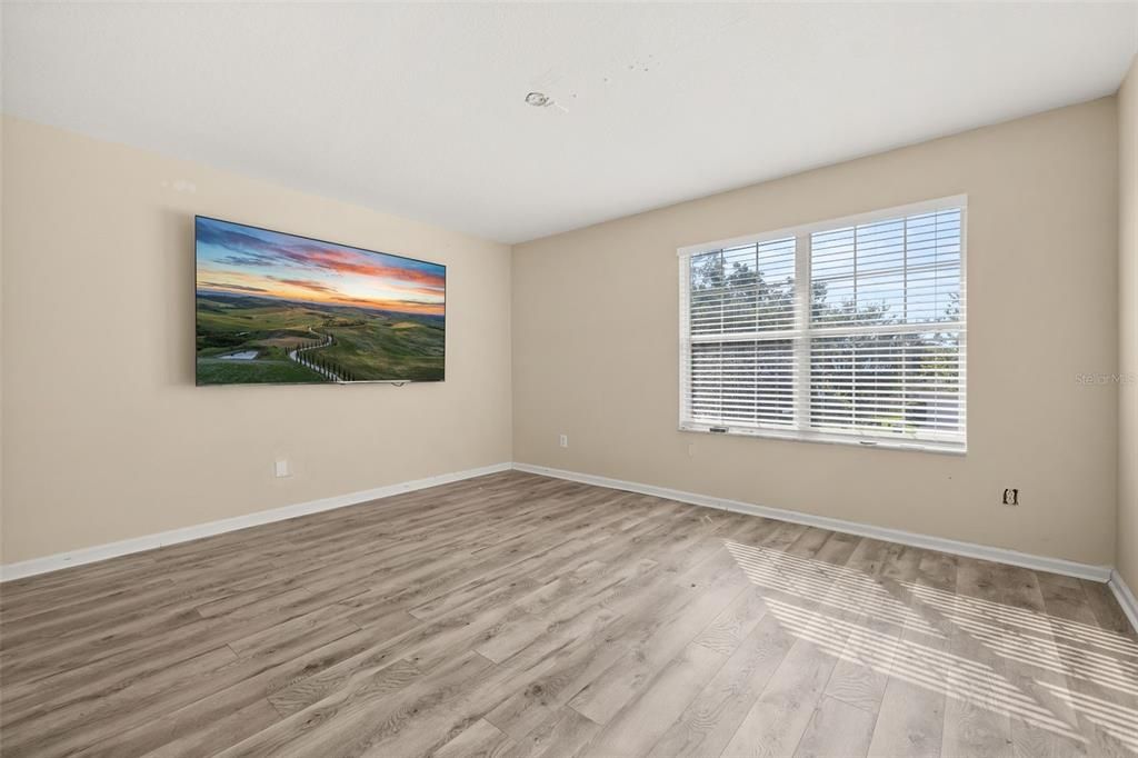 For Sale: $520,000 (5 beds, 3 baths, 2805 Square Feet)
