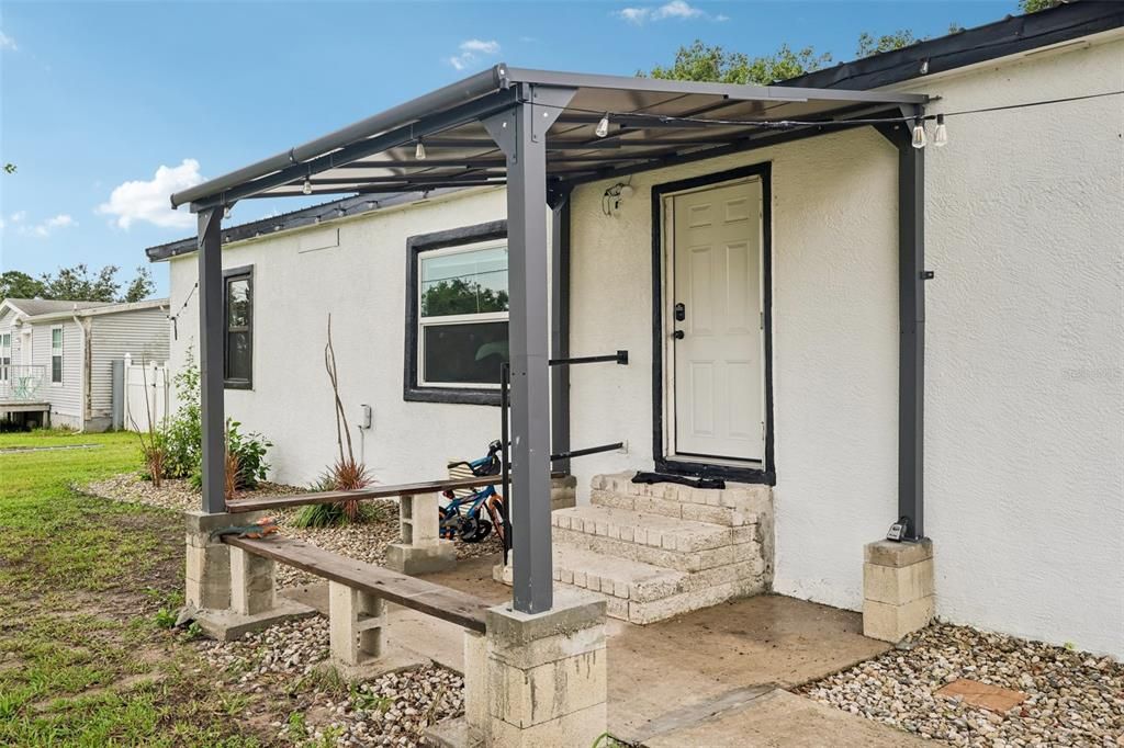 En Venta: $235,000 (3 camas, 2 baños, 1152 Pies cuadrados)