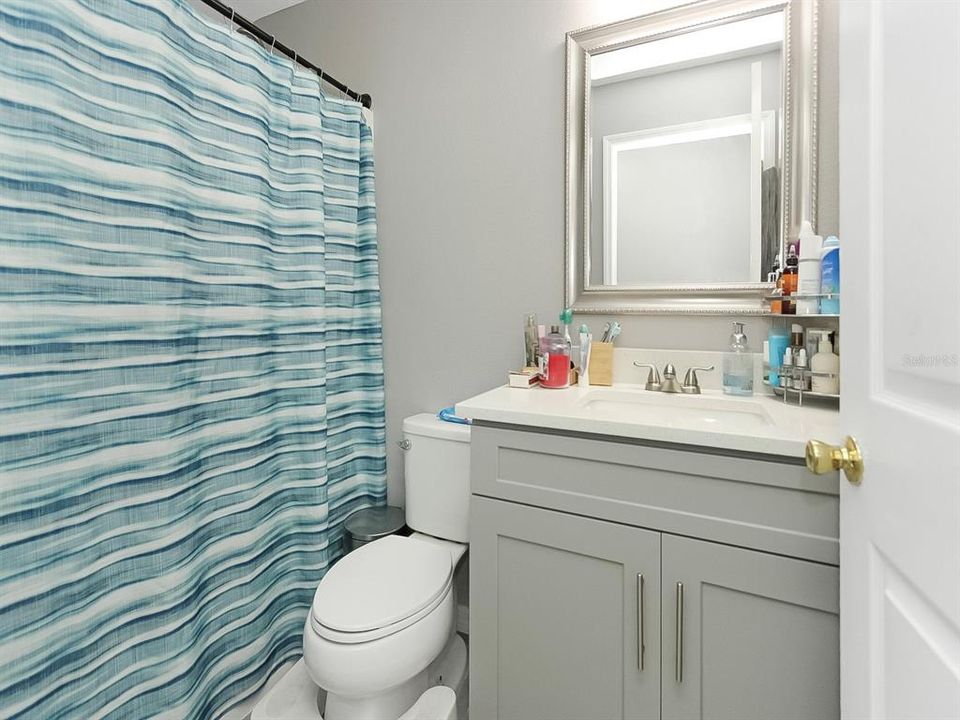 На продажу: $389,999 (4 спален, 2 ванн, 1874 Квадратных фут)
