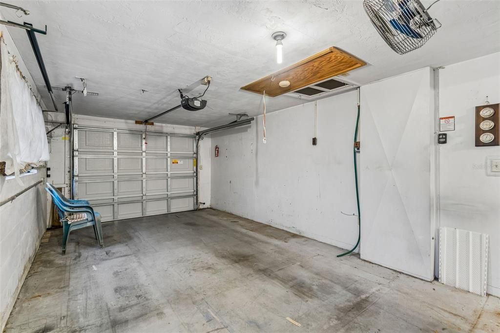 На продажу: $158,000 (2 спален, 1 ванн, 1028 Квадратных фут)
