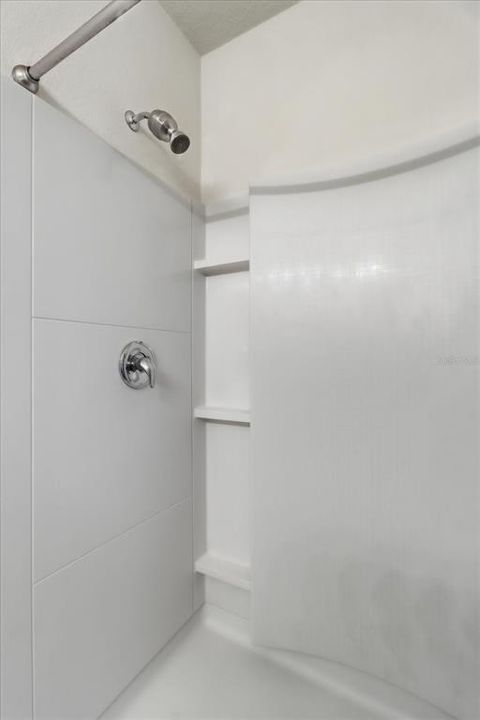 На продажу: $274,900 (3 спален, 2 ванн, 1940 Квадратных фут)