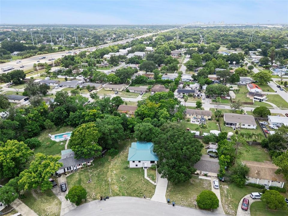 合同活跃: $409,900 (4 贝兹, 2 浴室, 2329 平方英尺)