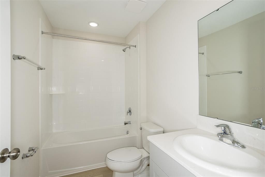 En Venta: $399,990 (4 camas, 2 baños, 2226 Pies cuadrados)