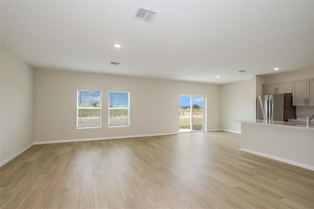 En Venta: $399,990 (4 camas, 2 baños, 2226 Pies cuadrados)