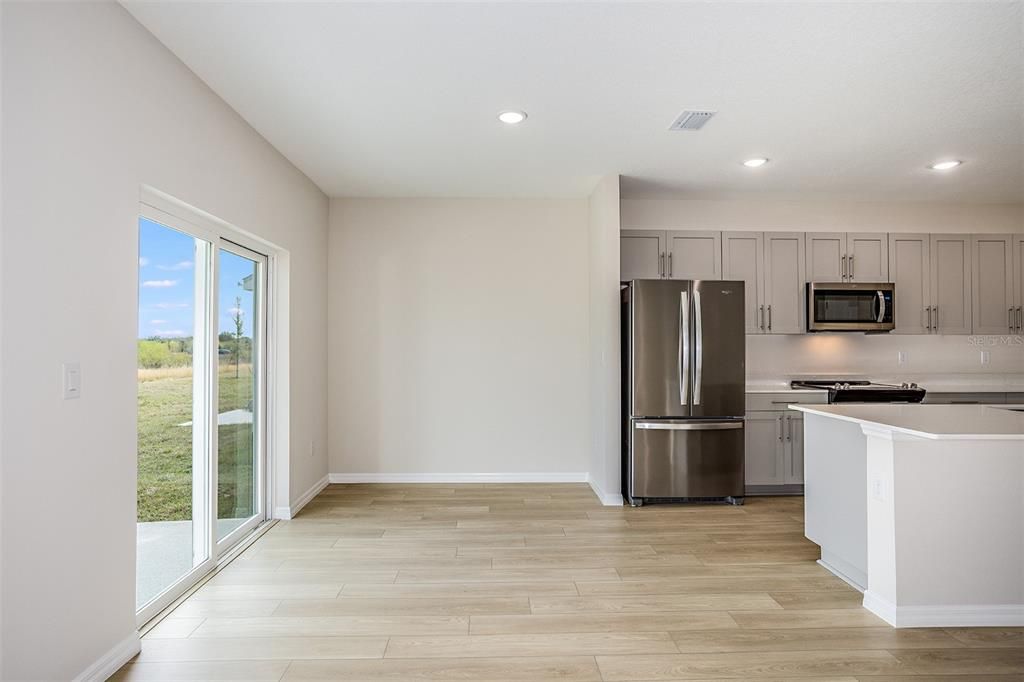 En Venta: $399,990 (4 camas, 2 baños, 2226 Pies cuadrados)