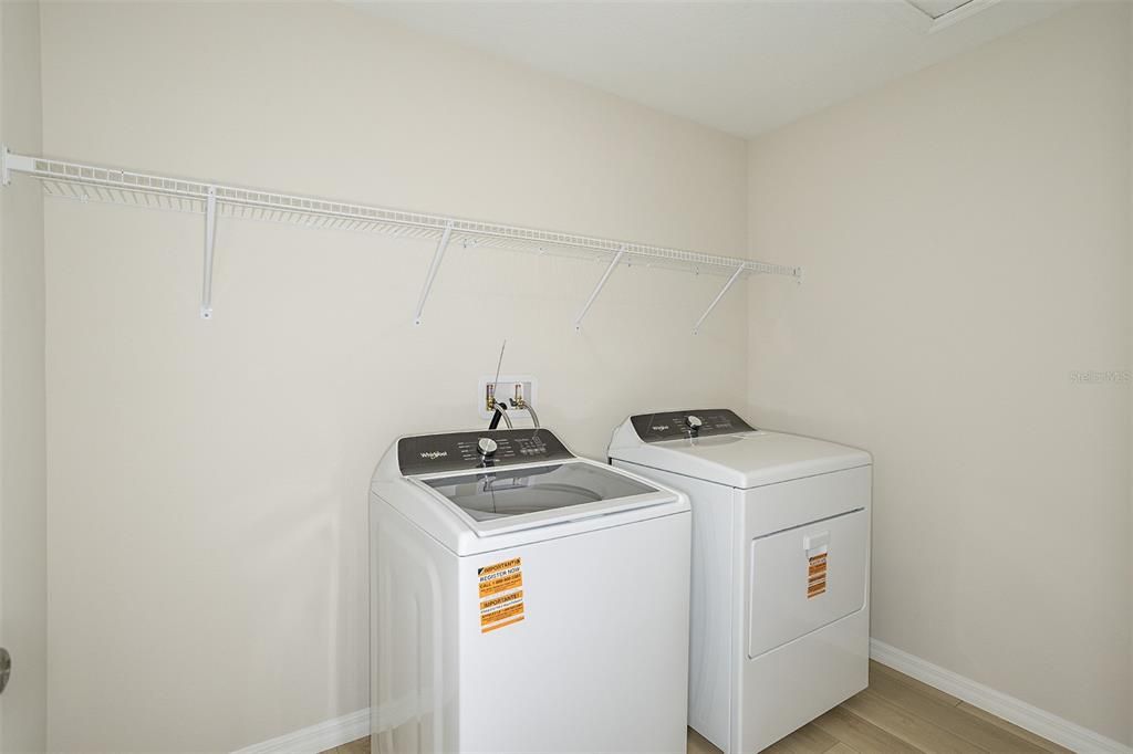 En Venta: $399,990 (4 camas, 2 baños, 2226 Pies cuadrados)