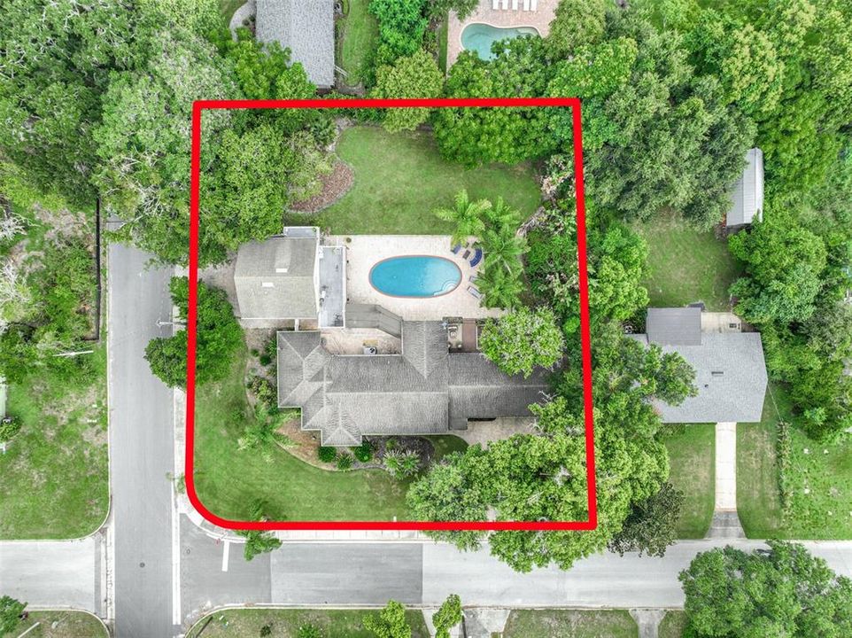 На продажу: $997,500 (0.55 acres)