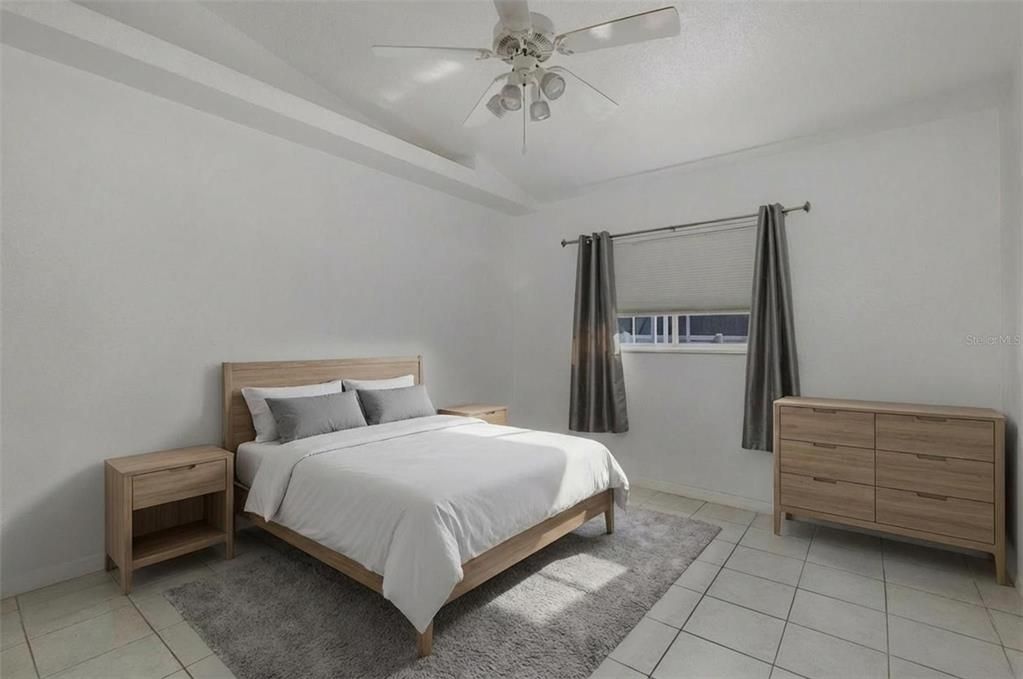 Activo con contrato: $469,900 (4 camas, 2 baños, 1831 Pies cuadrados)