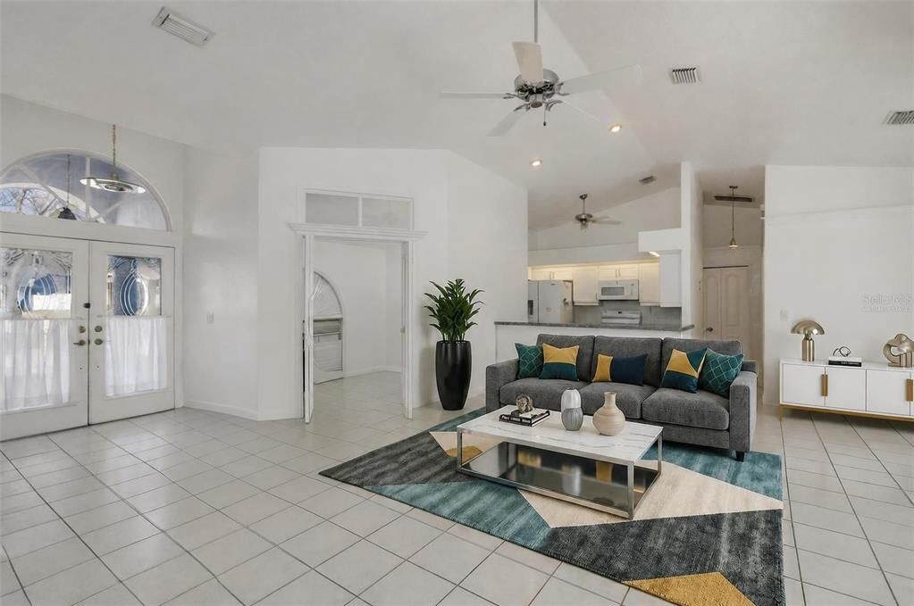 Activo con contrato: $469,900 (4 camas, 2 baños, 1831 Pies cuadrados)