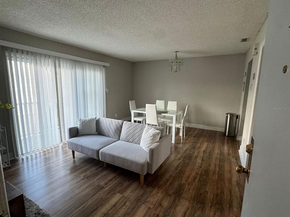 В аренду: $1,250 (1 спален, 1 ванн, 549 Квадратных фут)