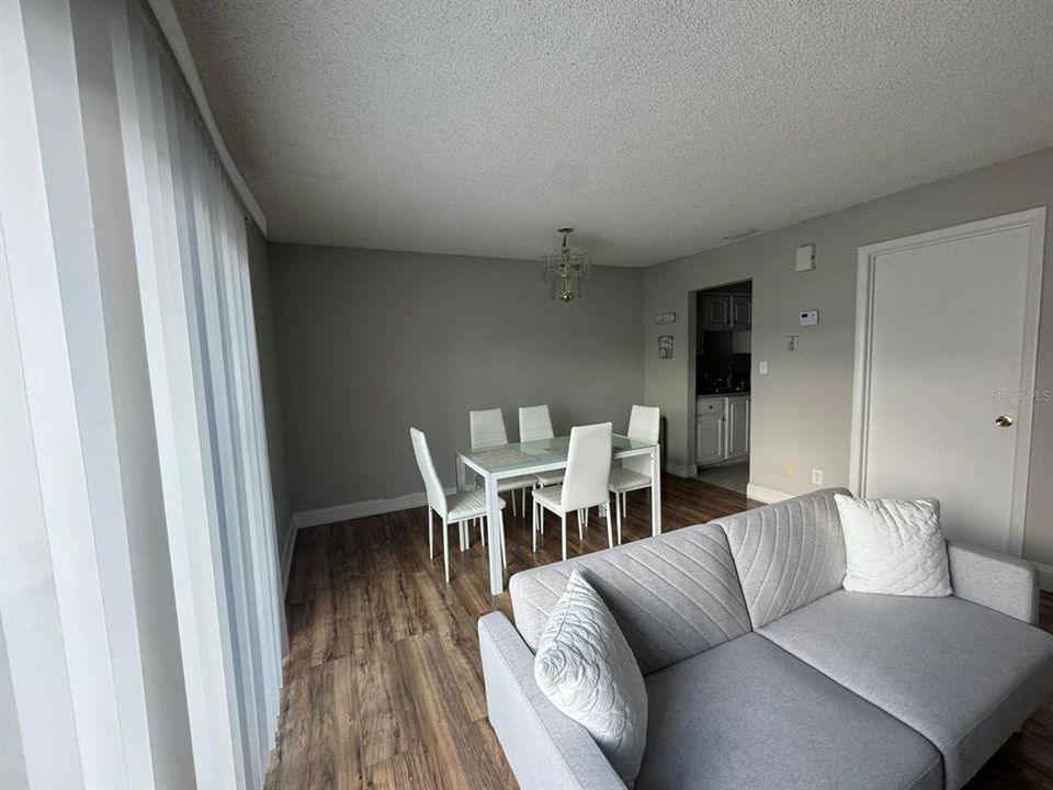 В аренду: $1,250 (1 спален, 1 ванн, 549 Квадратных фут)