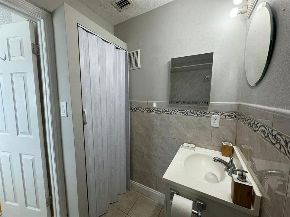 В аренду: $1,250 (1 спален, 1 ванн, 549 Квадратных фут)