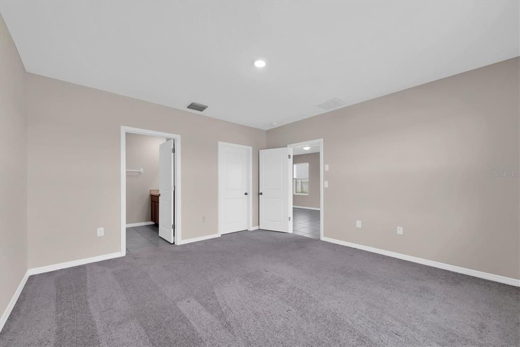 В аренду: $2,400 (3 спален, 2 ванн, 1516 Квадратных фут)