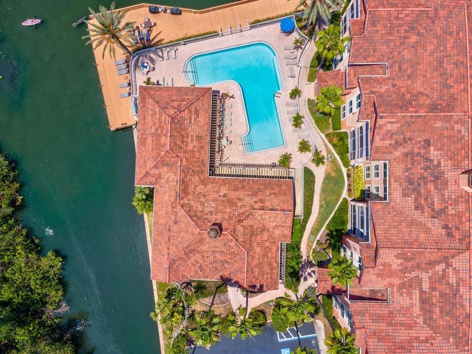 : $325,000 (2 camas, 1 baños, 990 Pies cuadrados)