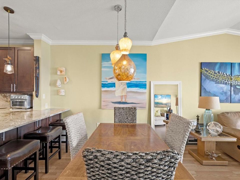 : $325,000 (2 camas, 1 baños, 990 Pies cuadrados)
