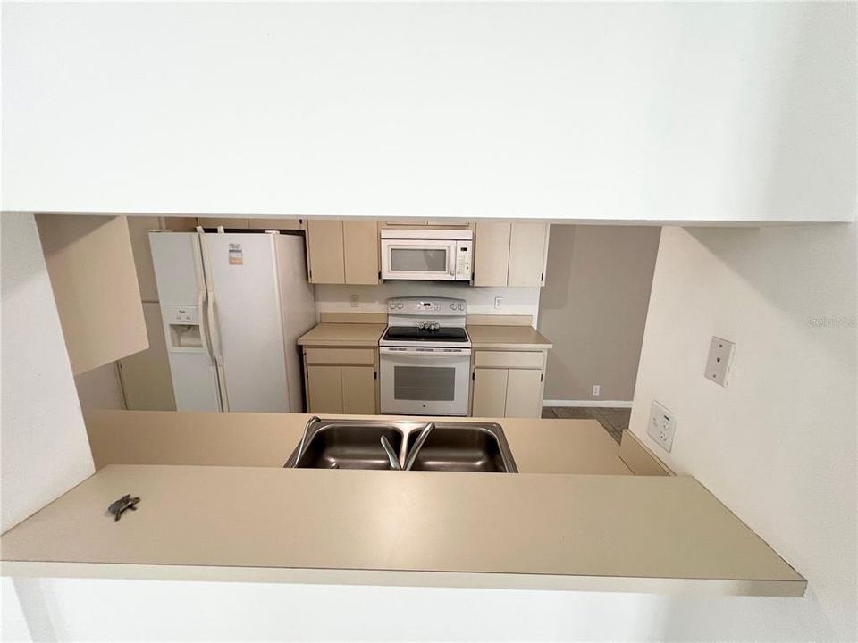 En Venta: $345,000 (3 camas, 3 baños, 1942 Pies cuadrados)