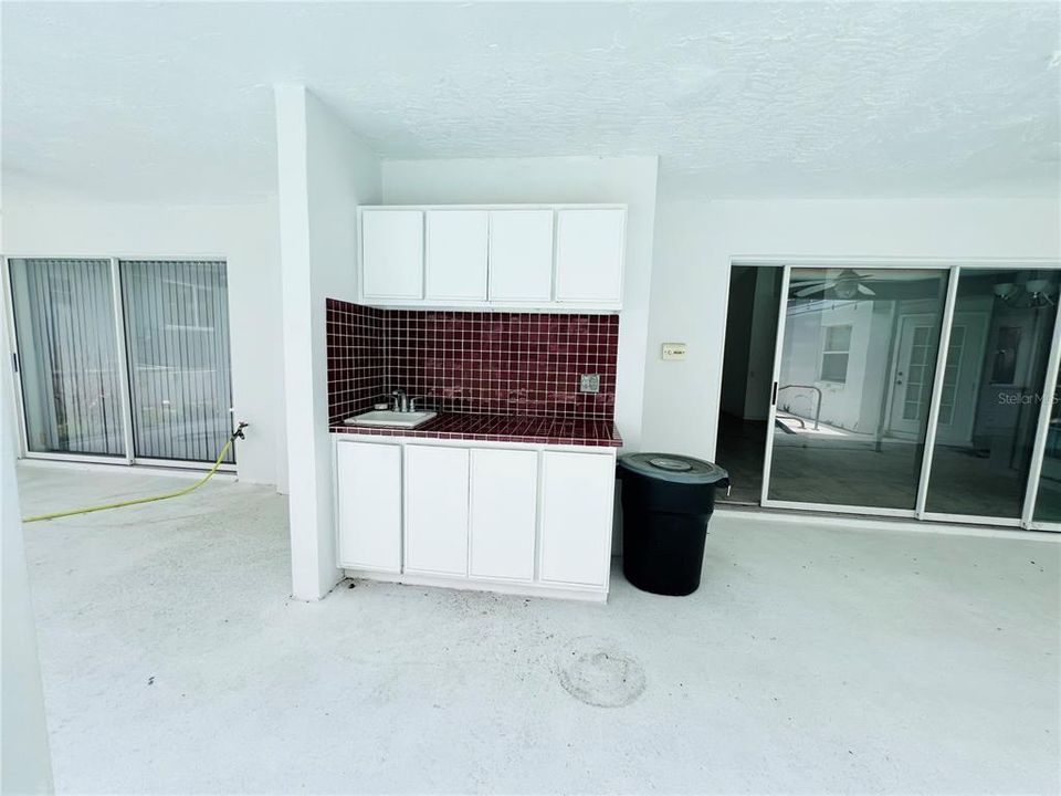 En Venta: $345,000 (3 camas, 3 baños, 1942 Pies cuadrados)