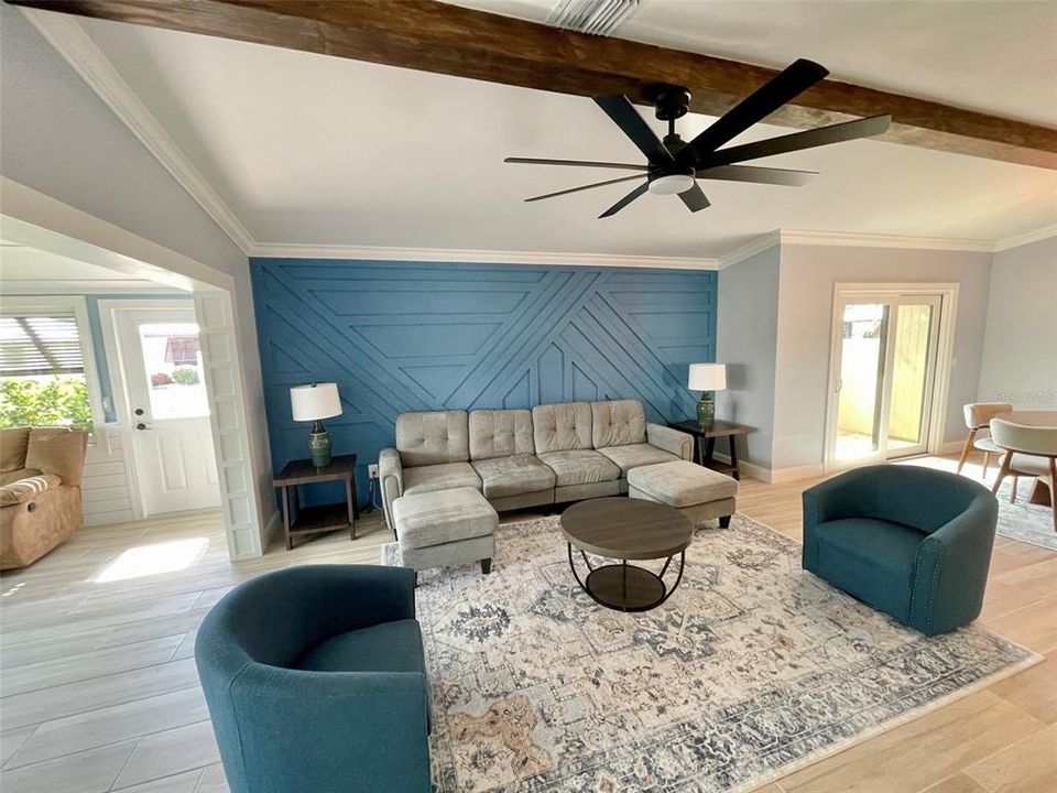 For Sale: $375,000 (2 beds, 2 baths, 1770 Square Feet)