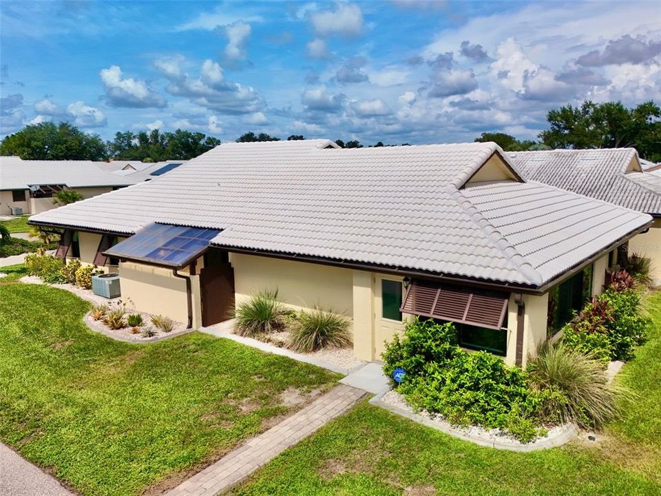 For Sale: $375,000 (2 beds, 2 baths, 1770 Square Feet)