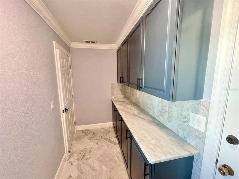 For Sale: $375,000 (2 beds, 2 baths, 1770 Square Feet)