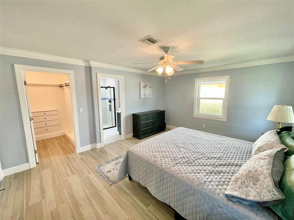 For Sale: $375,000 (2 beds, 2 baths, 1770 Square Feet)