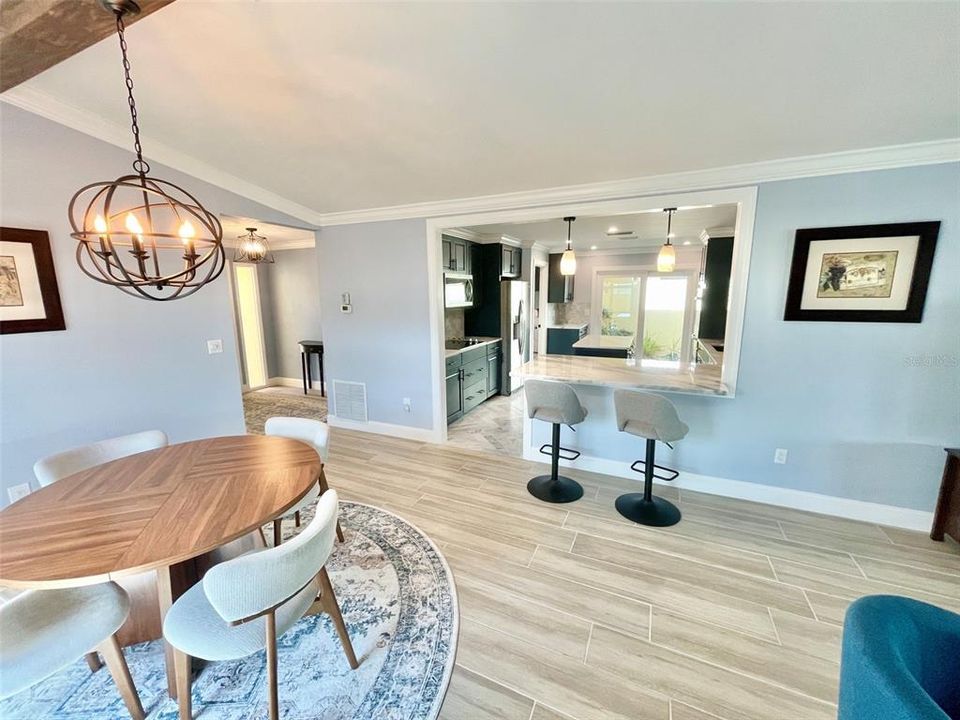 For Sale: $375,000 (2 beds, 2 baths, 1770 Square Feet)