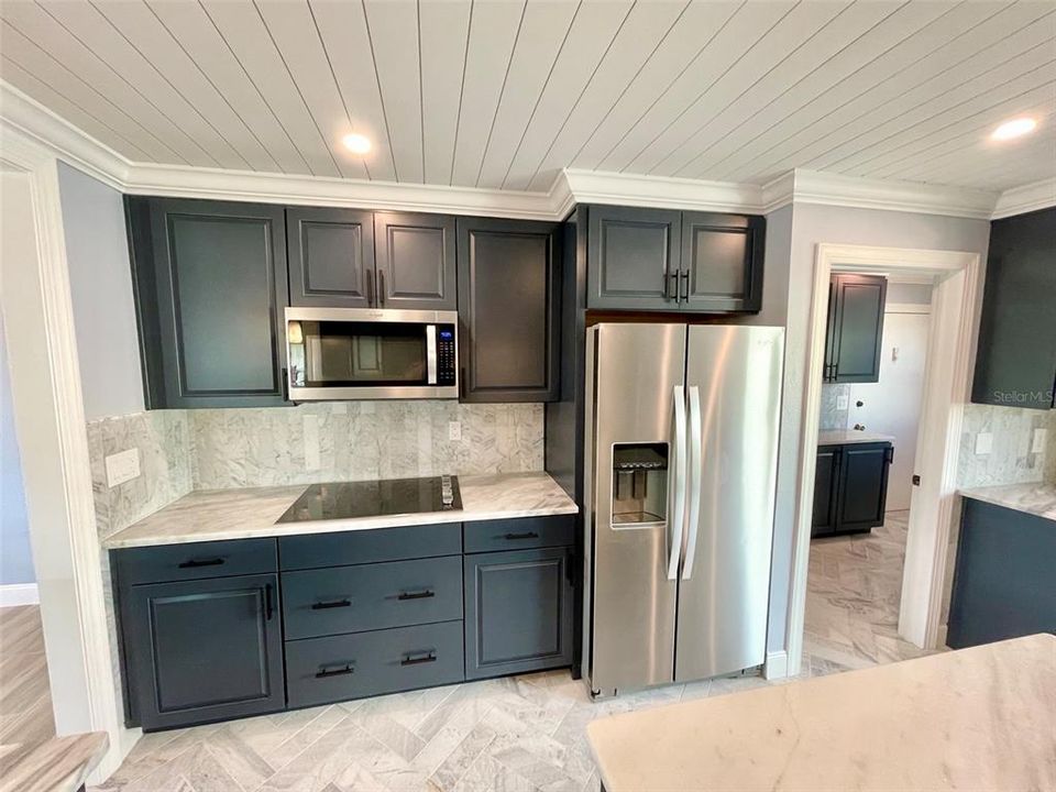 For Sale: $375,000 (2 beds, 2 baths, 1770 Square Feet)