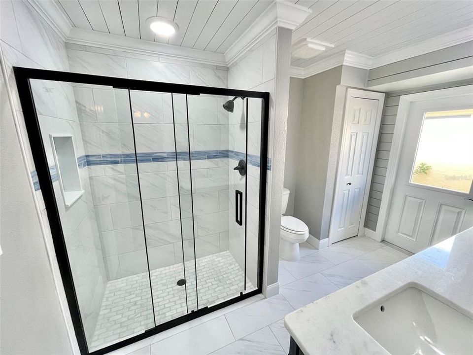 For Sale: $375,000 (2 beds, 2 baths, 1770 Square Feet)