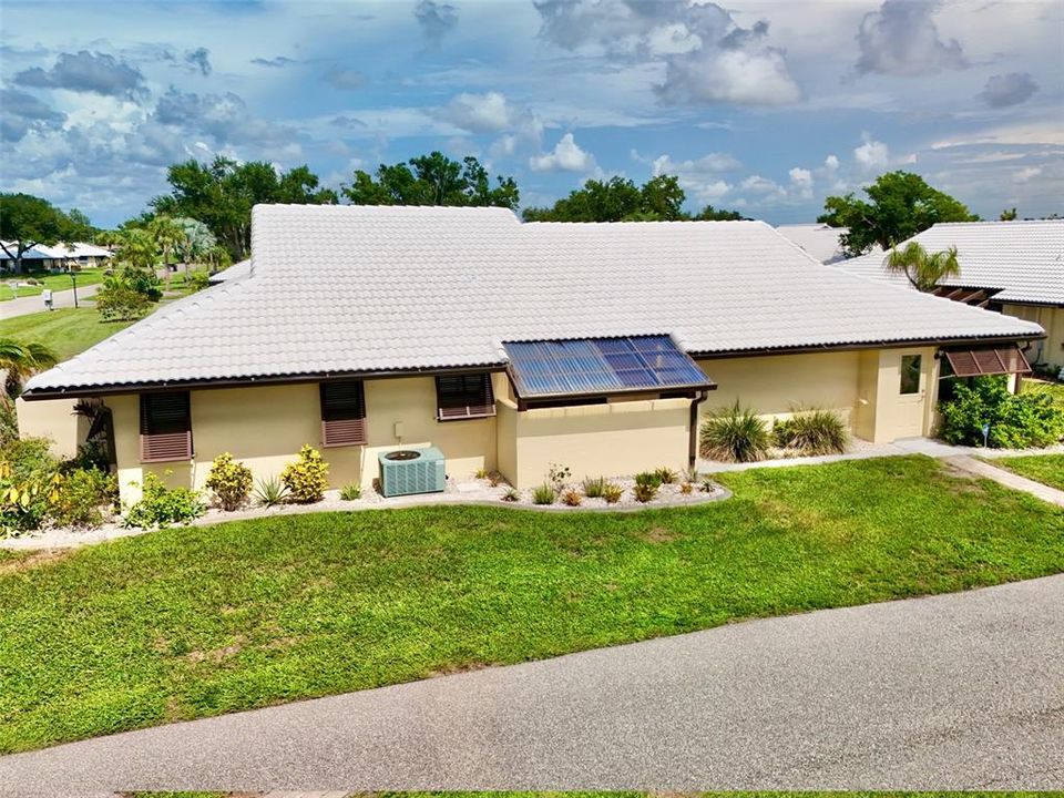 For Sale: $375,000 (2 beds, 2 baths, 1770 Square Feet)