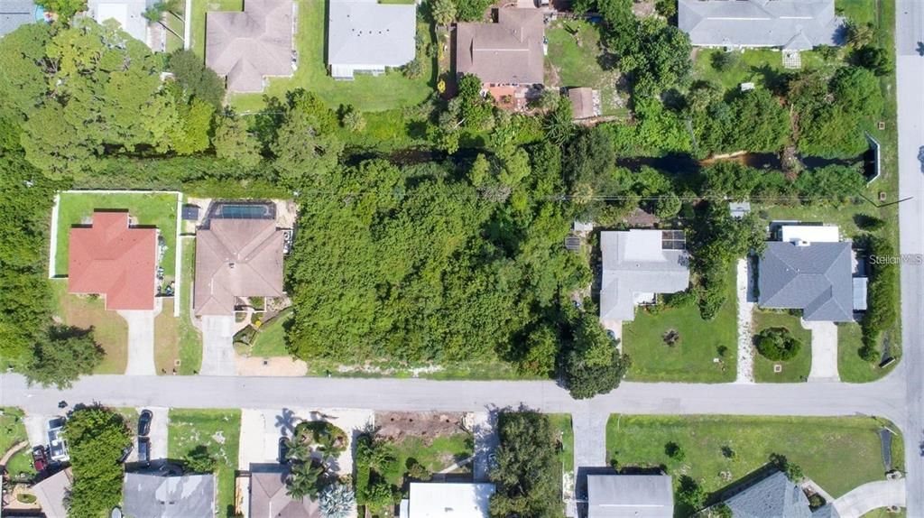 待售: $69,000 (0.18 acres)