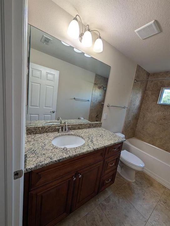 For Sale: $215,000 (3 beds, 2 baths, 1228 Square Feet)