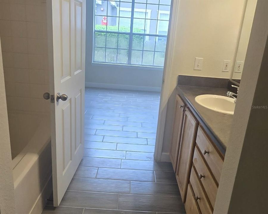 For Rent: $1,595 (1 beds, 1 baths, 776 Square Feet)