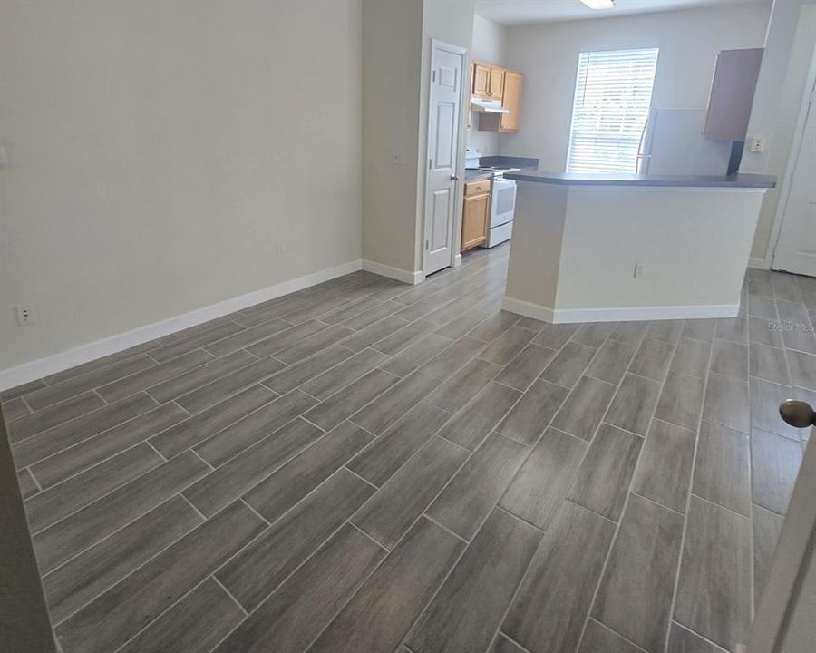 For Rent: $1,595 (1 beds, 1 baths, 776 Square Feet)