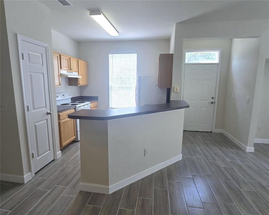 For Rent: $1,595 (1 beds, 1 baths, 776 Square Feet)